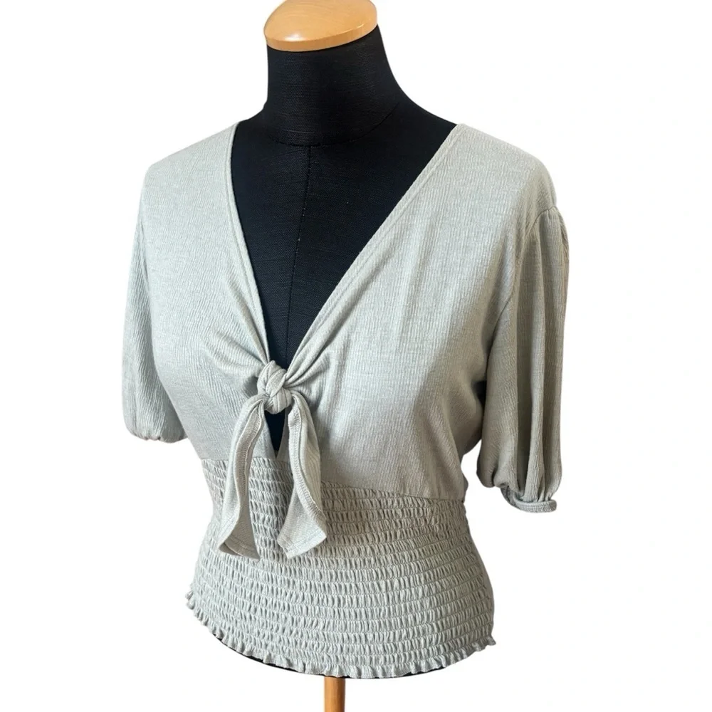 Abercrombie & Fitch Smocked Waist Tie-Front Puff Sleeve Top - Grey Size M